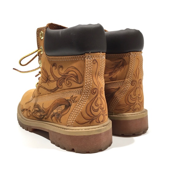 CUSTOM HAND PAINTED TIMBERLAND NUBUK BOOTS -YOUTH US 3.5 -FITS WOMEN US 5.5 - Picture 3 of 13
